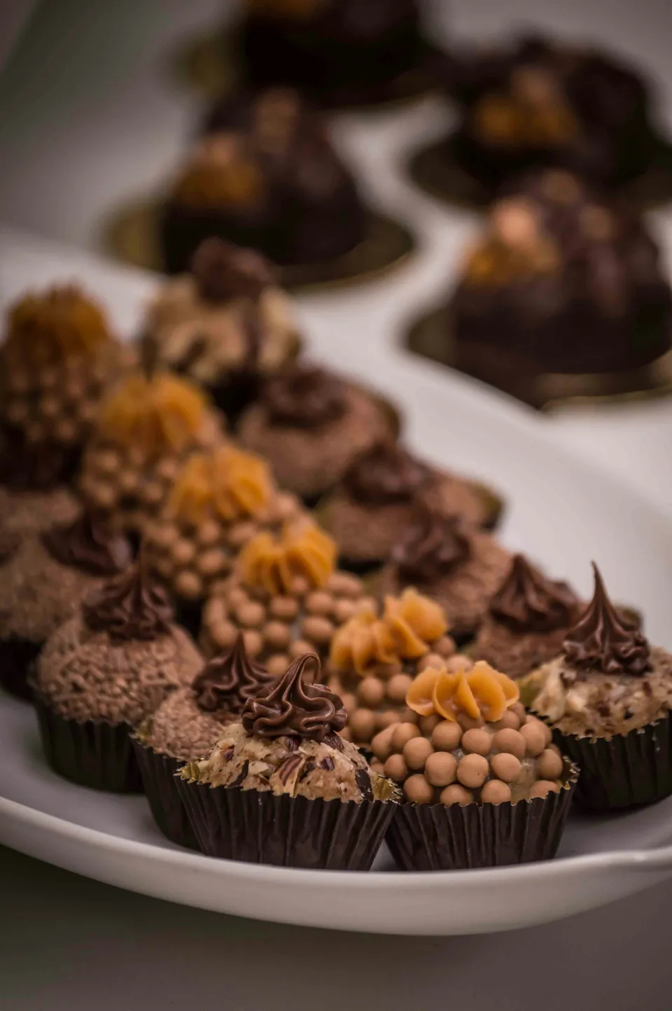 Chocolate and caramel cupcakes
